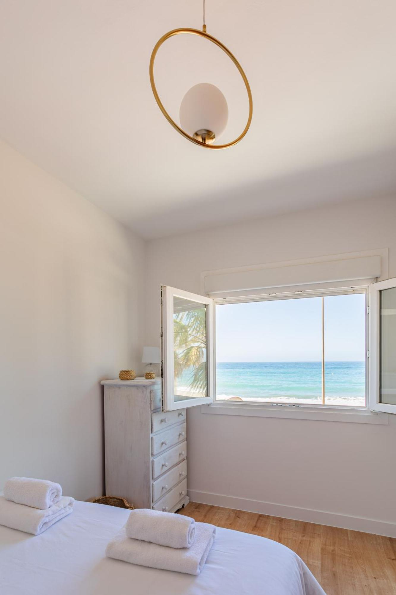 Trendyhomes Zapillo - Primera Linea De Playa Almeria