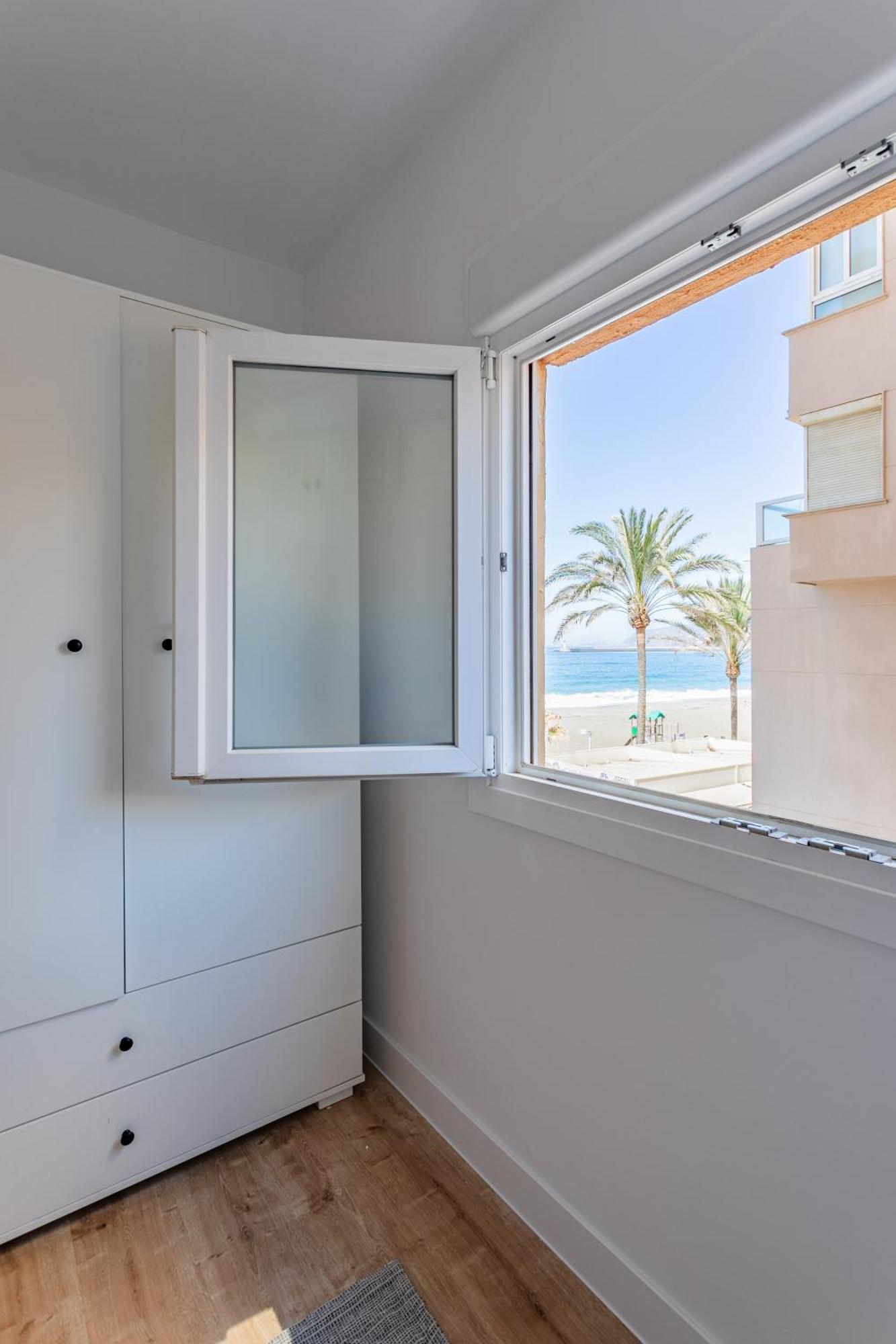 Trendyhomes Zapillo - Primera Linea De Playa Apartment Almeria