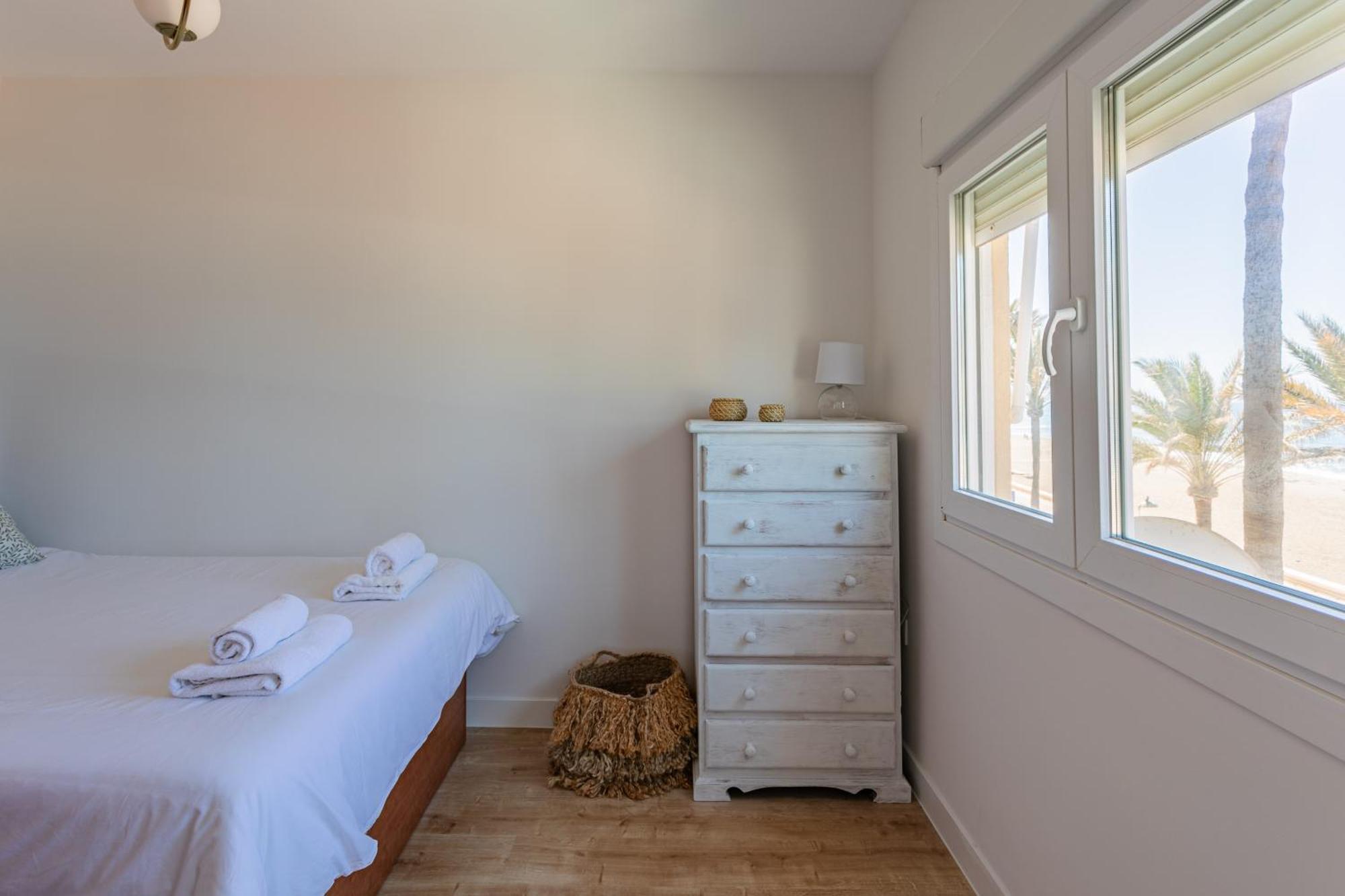 Trendyhomes Zapillo - Primera Linea De Playa Almeria